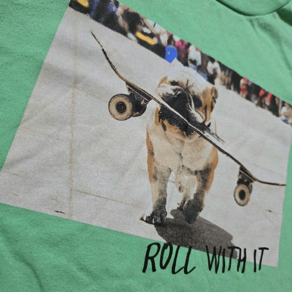 Boys Roll With It Skateboard‎ Dog Puppy Graphic T-Shirt Green Size 6/7 Small - Picture 3 of 4